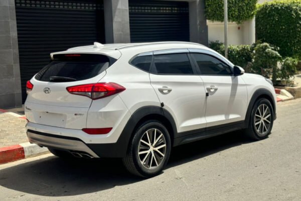 Hyundai tucson 8 Hyundai tucson 8